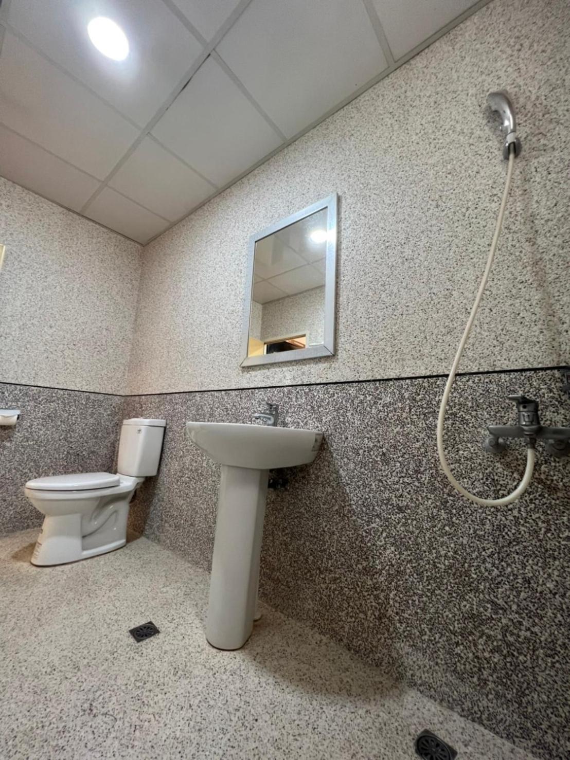 Chang Ti Metropolis Commercial Hotel Чжунлі Екстер'єр фото