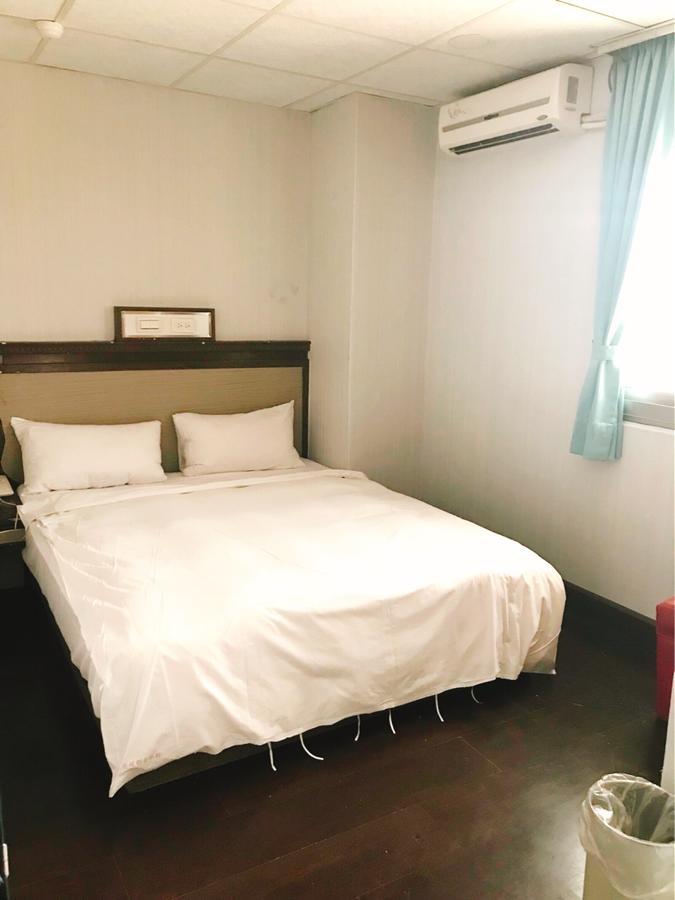 Chang Ti Metropolis Commercial Hotel Чжунлі Екстер'єр фото